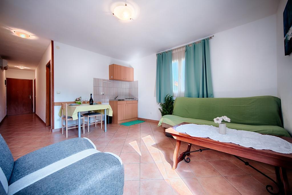 Apartments Bruna Lastovo Ruang foto