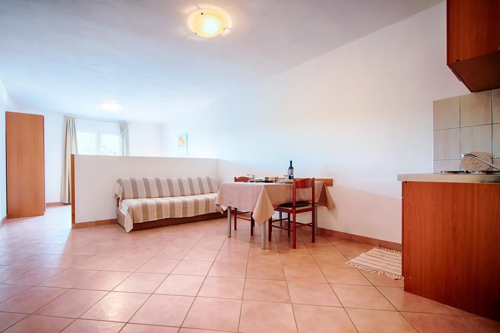 Apartments Bruna Lastovo Ruang foto